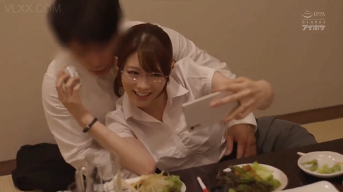 Minami Aizawa làm tình cùng thằng sếp cu to